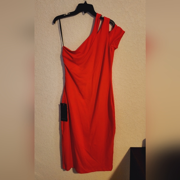 One shoulder cut out dress - Picture 2 of 3